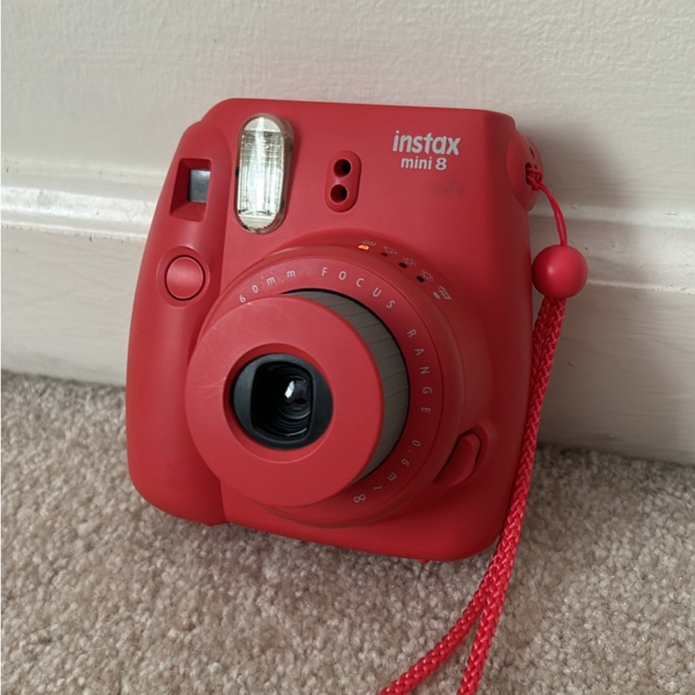 Instax Mini 8 Coral/pink Polaroid Camera